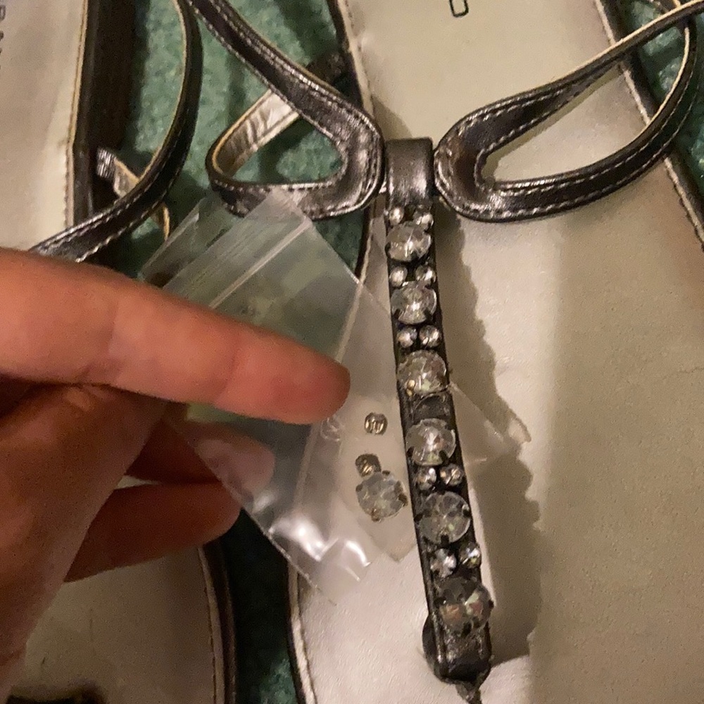 Sandals - Picture 5 of 6